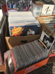 300 Elvis Presley plader